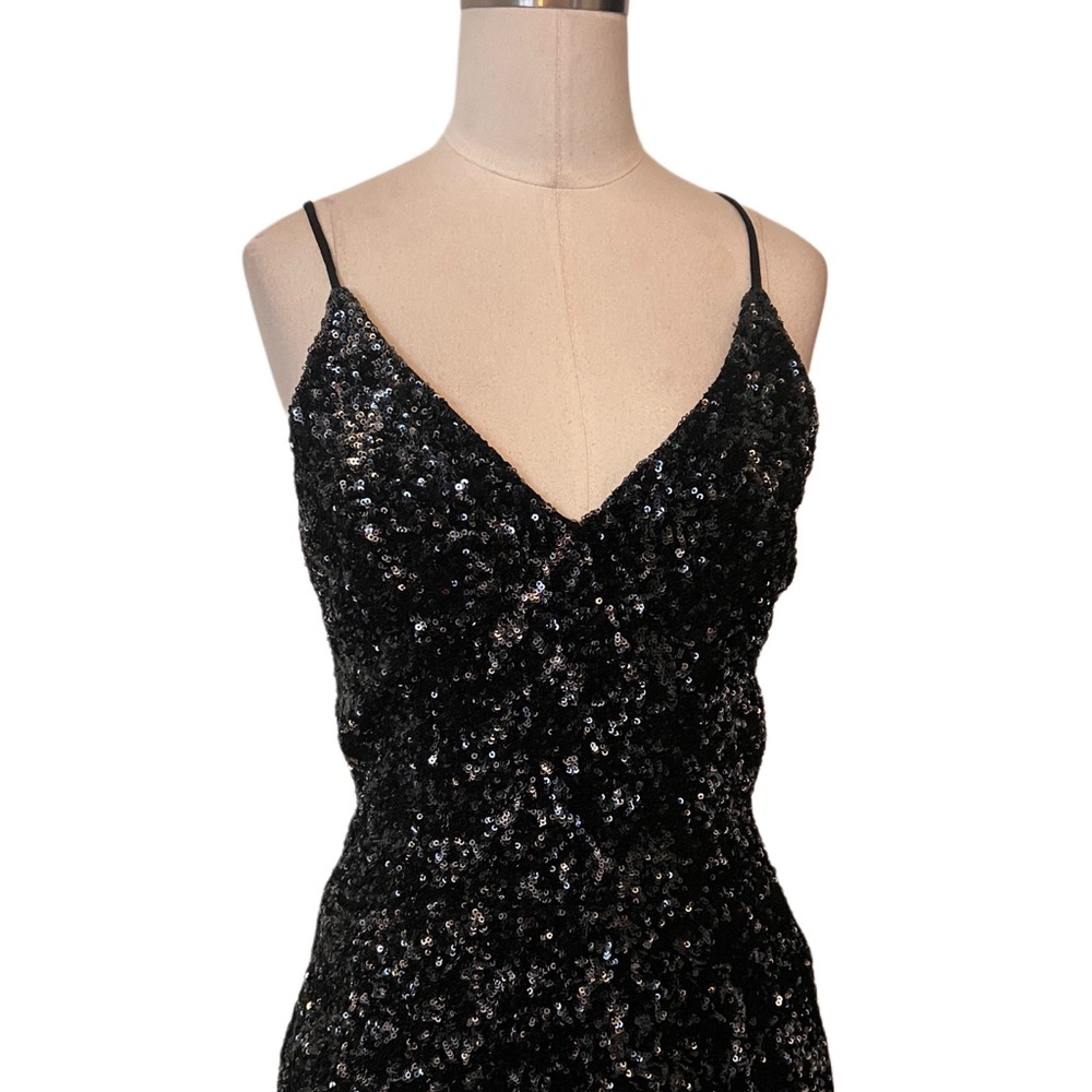 DRESS THE POPULATION 'GEMMA' SEQUIN BLACK/GUNMETAL FIT FLARE DRESS - Picture 6 of 9